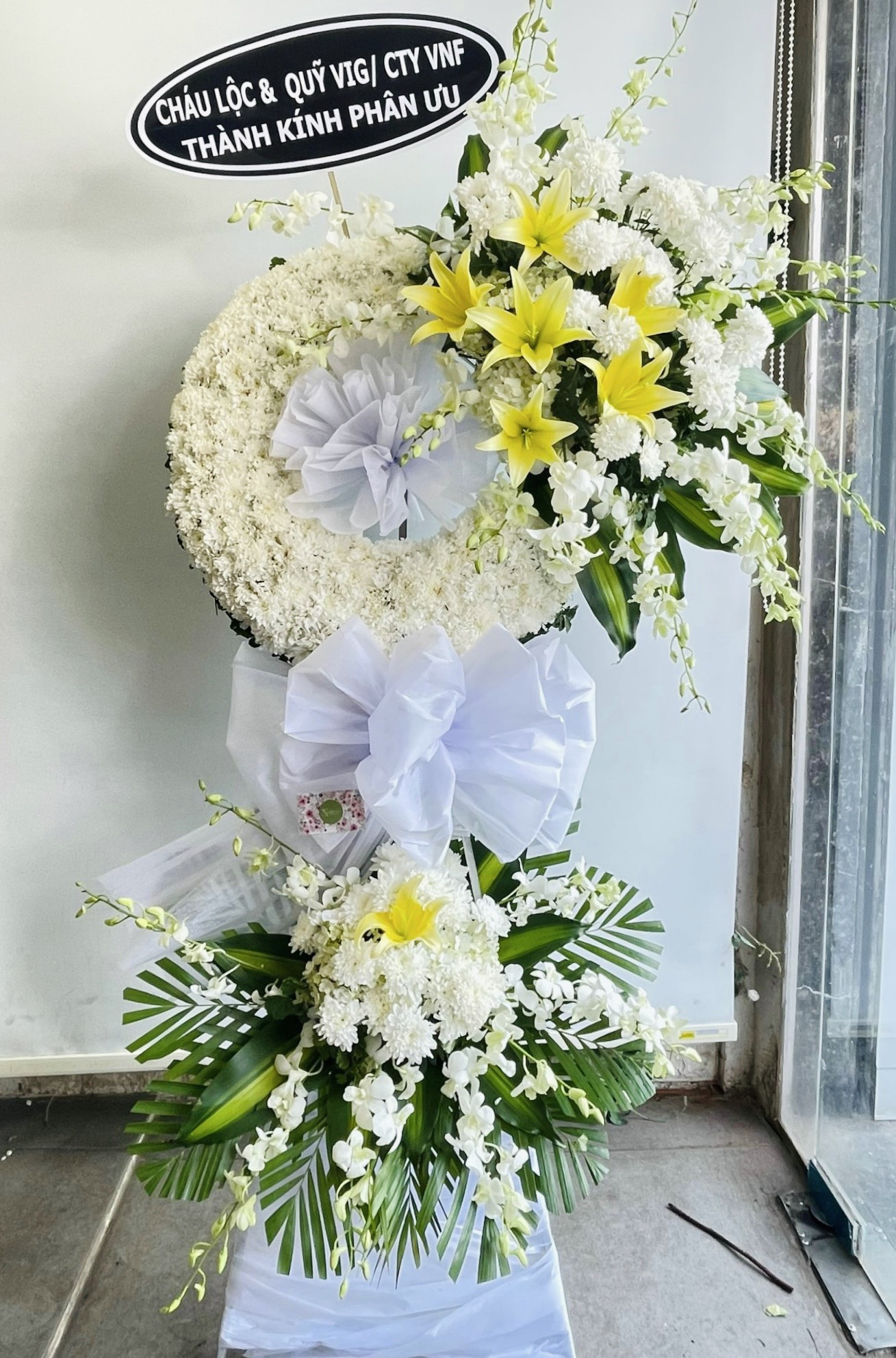 Hoa chia buồn- Phút chia ly